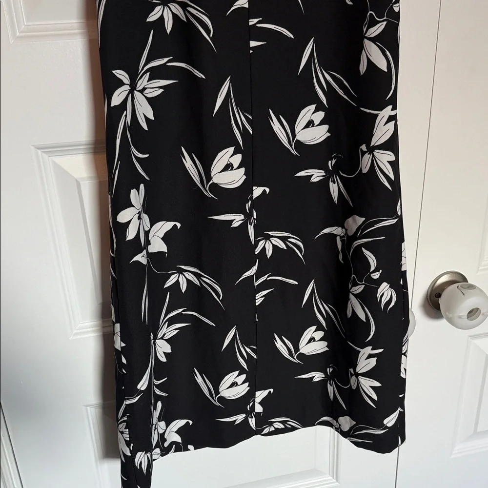 Banana Republic Black and White Floral Mini Dress 🖤 Sz 4 - Picture 3 of 8
